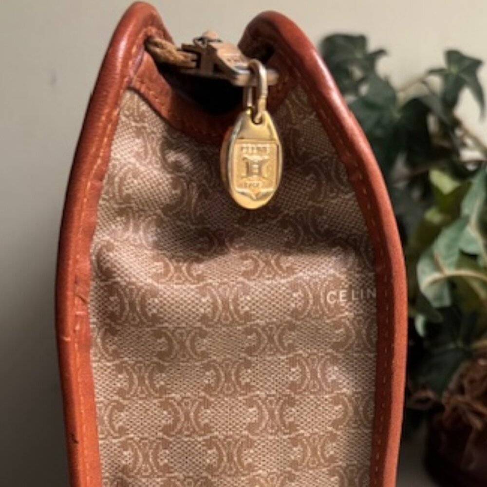 😘CLEAN😘 CELINE Triomphe Macadam Zip Around Document Pouch - Picture 9 of 15